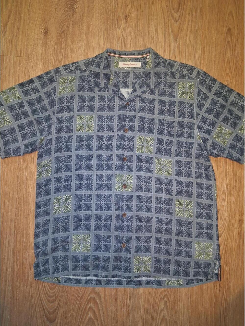 Tommy Bahama Button Up Shirt Mens Medium Gray Silk Hawaiian
